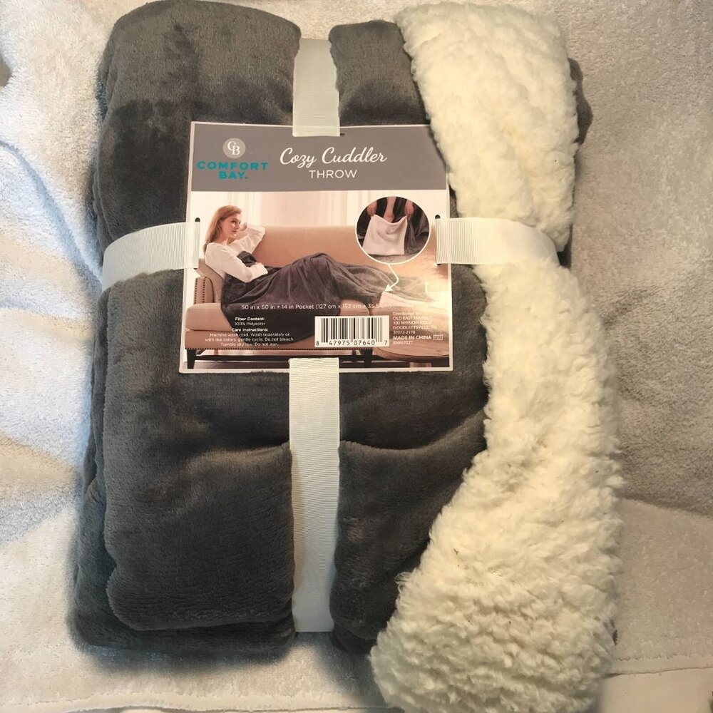 Comfort Bay Cozy Cuddler‎ 50 in x 60 in throw with 14 in pocket